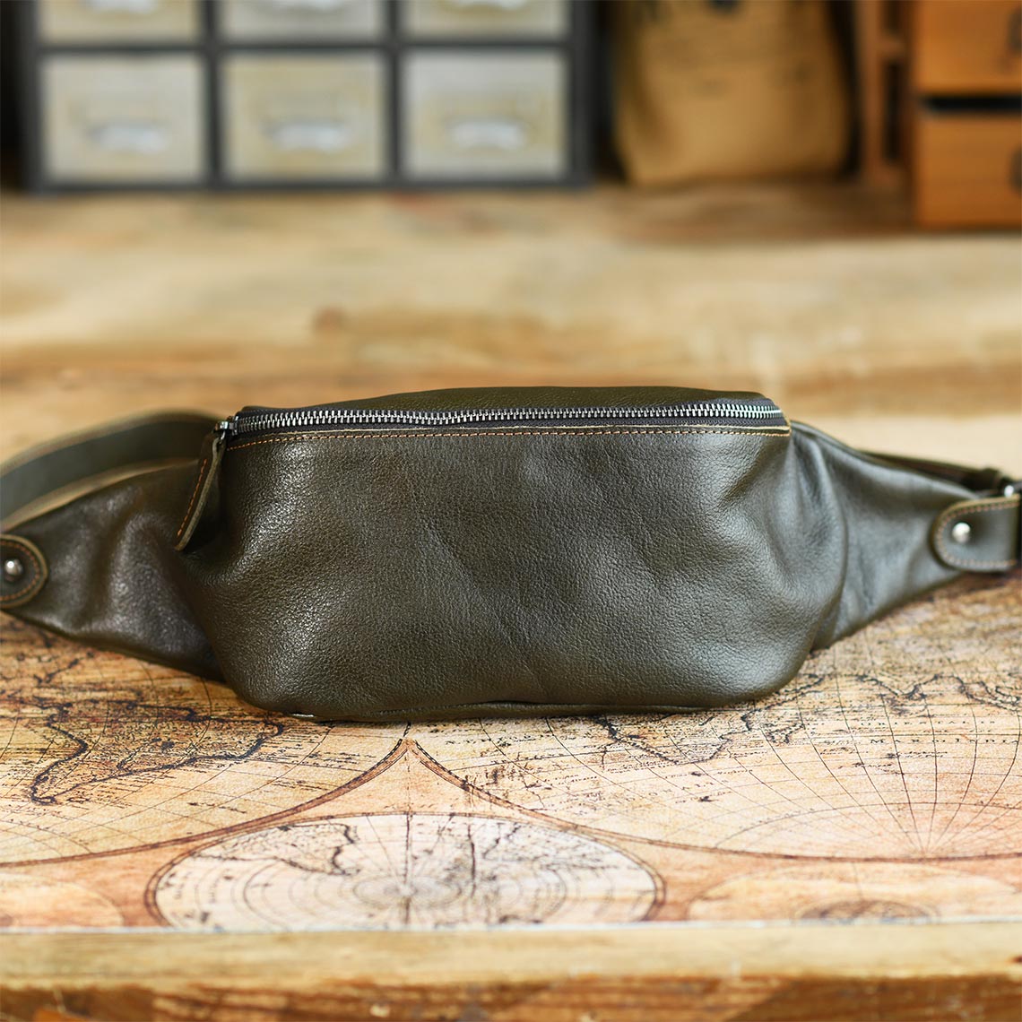 Vegetable Tanned Leather Men Fanny Pack Bag - Image 5
